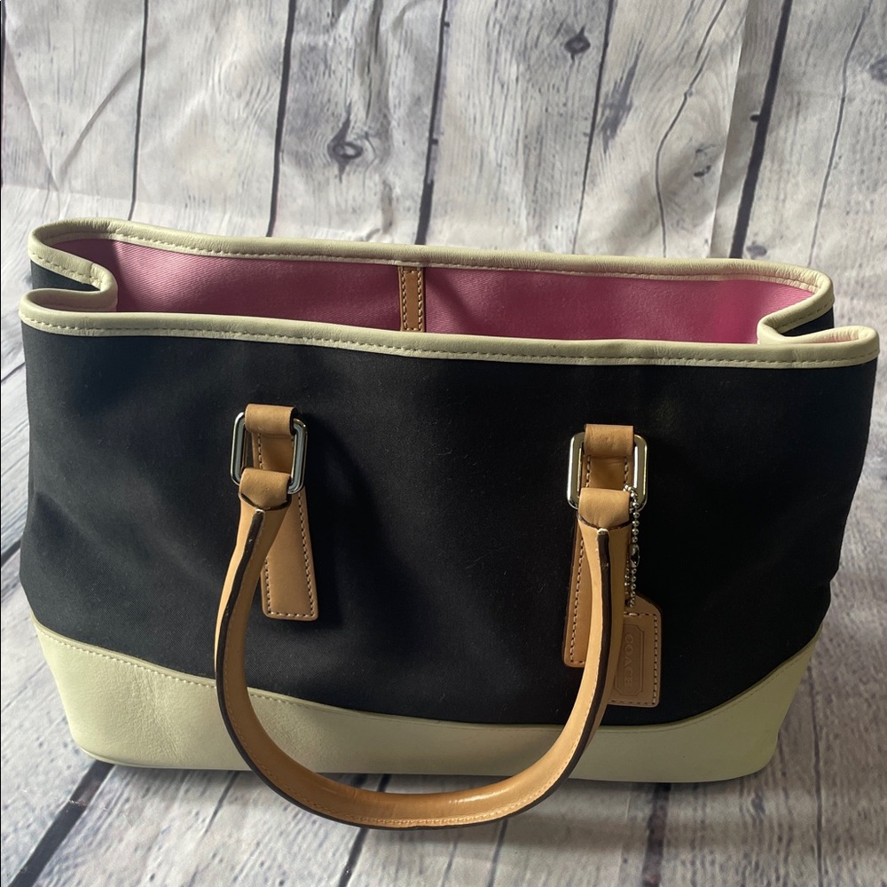 Vintage Y2K Coach Hampton Satchel Navy Blue Pink Lining and Cream Leather Trim - Picture 7 of 7
